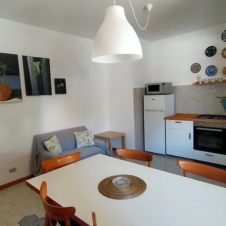 Trilocale A Pochi Passi Dal Mare E Dal Centro Cod 471 Marcelli