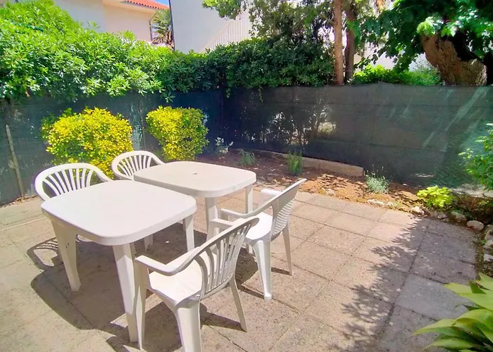 Trilocale A Pochi Passi Dal Mare E Dal Centro Cod 471 Marcelli